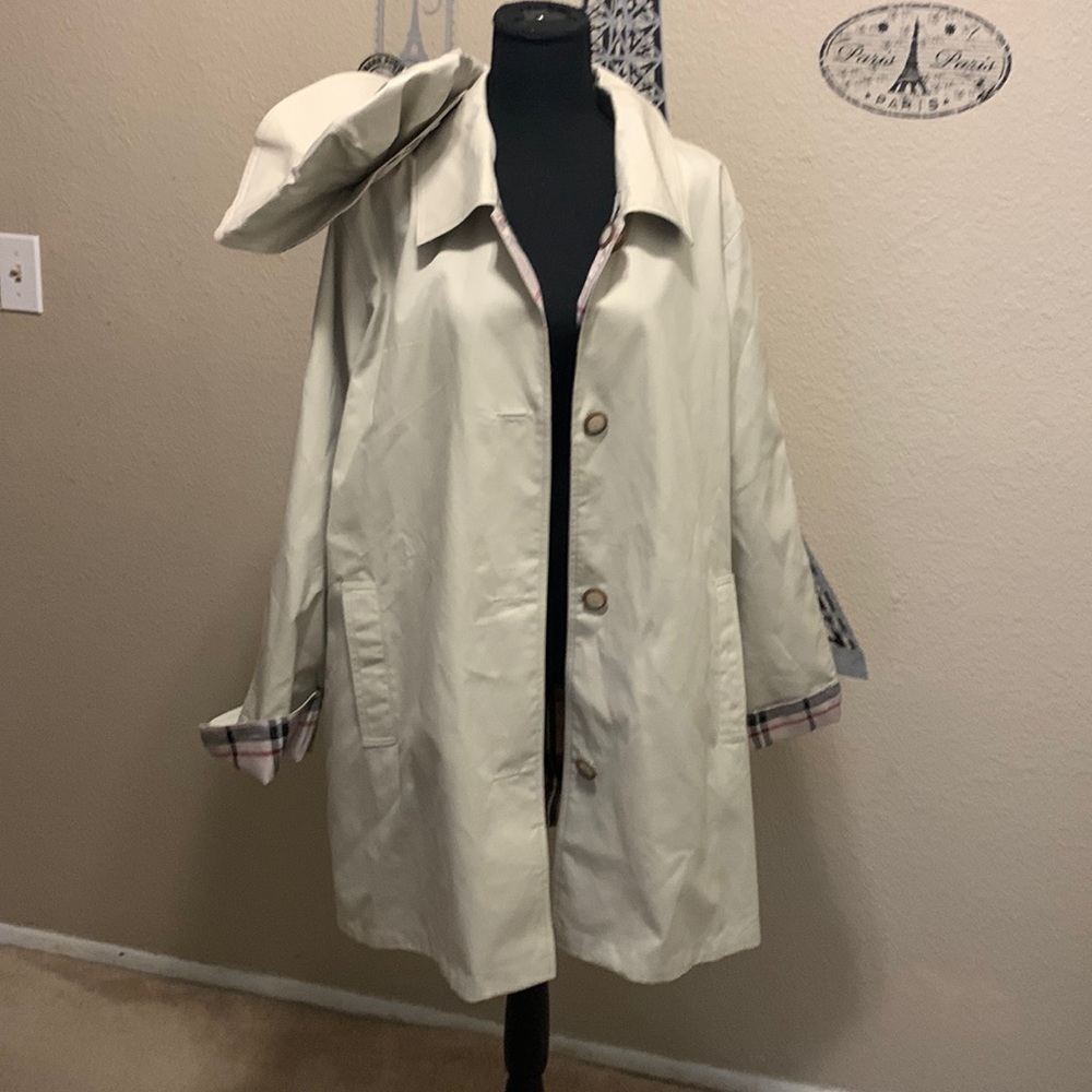 Women’s Reversible Jacket With Hat - Picture 1 of 3